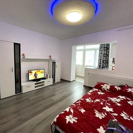 Julia Apartament Zalău Esterno foto