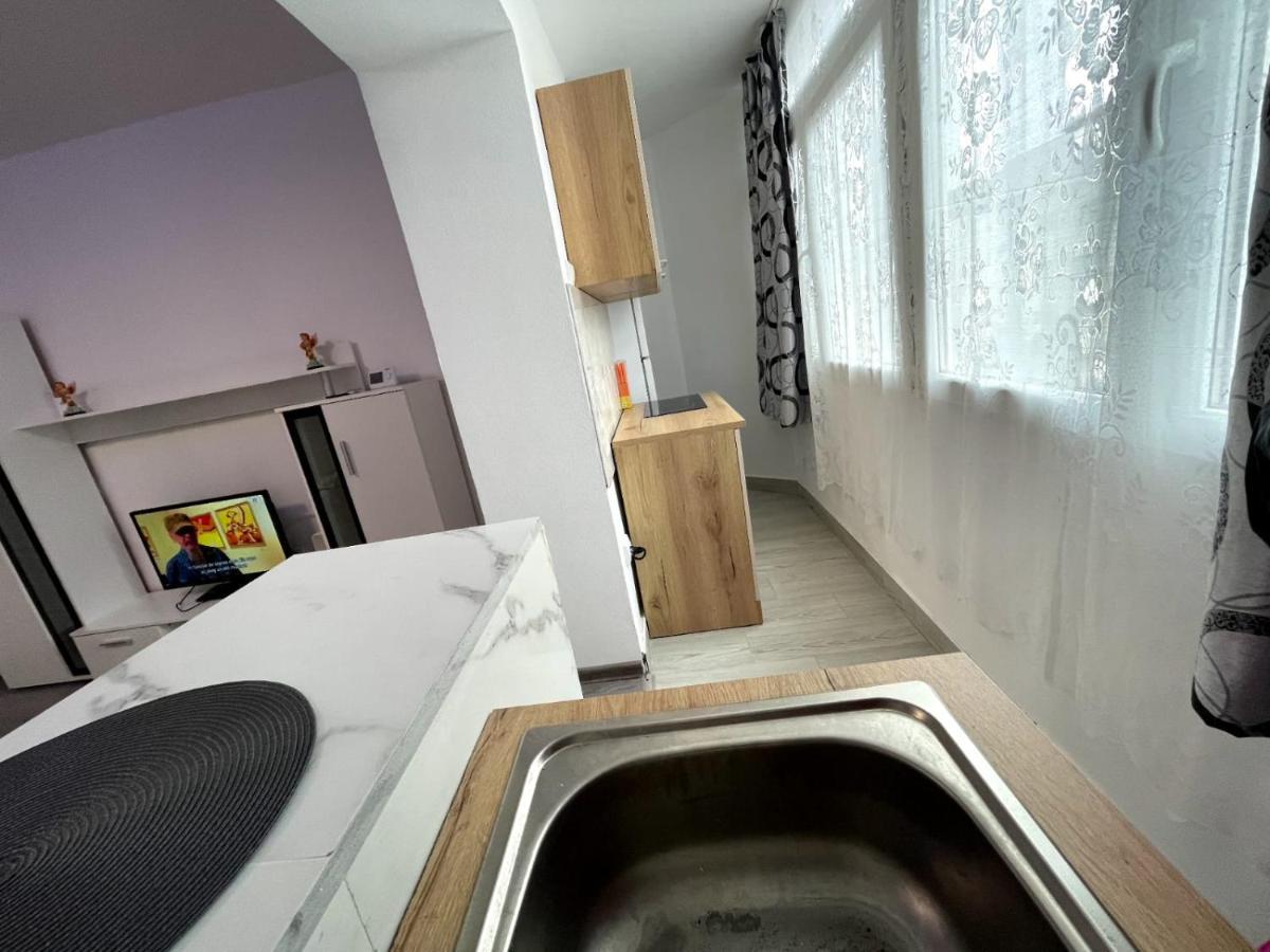 Julia Apartament Zalău Esterno foto