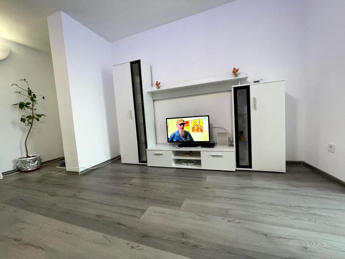 Julia Apartament Zalău Esterno foto